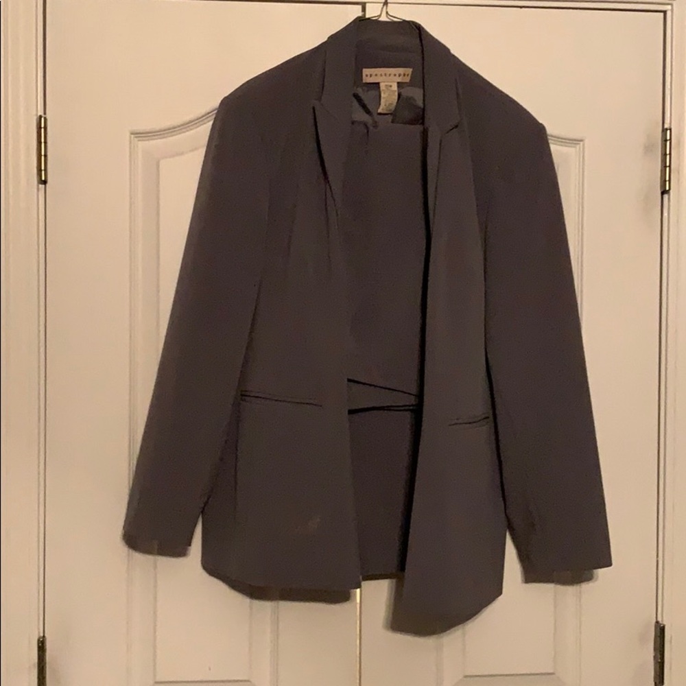 Smart Gray Suit - image 1